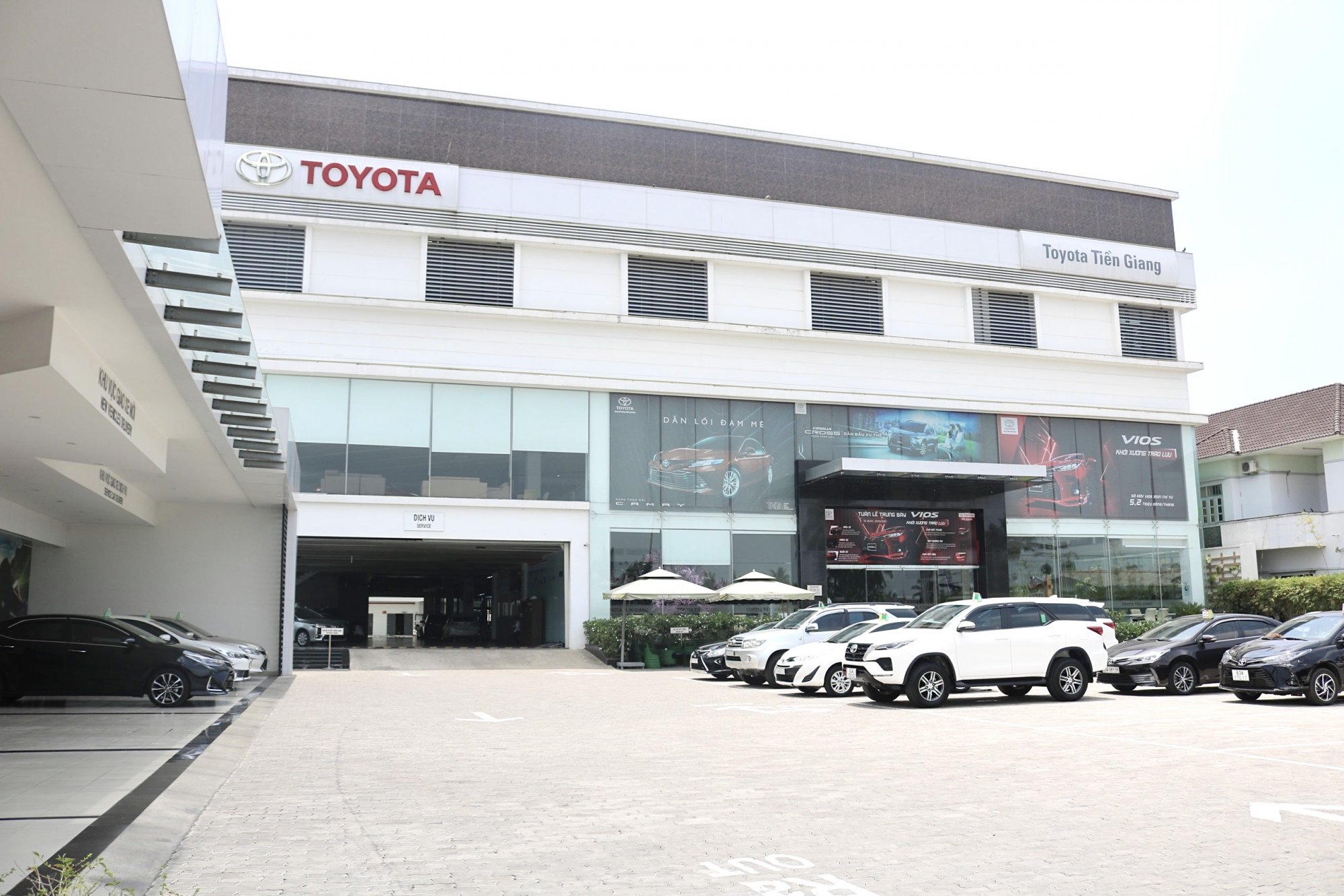 showroom-toyota-tien-giang_2