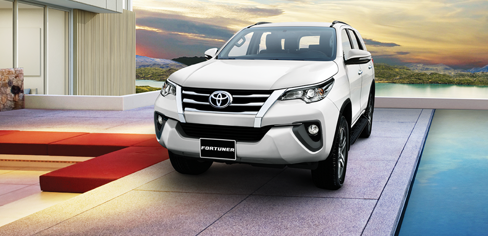 Toyota_Fortuner_-_Toyota_TiYn_Giang_1