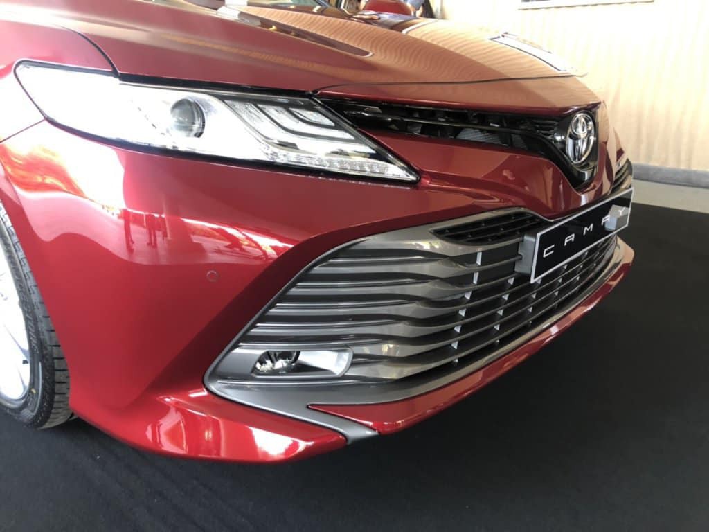 Toyota_Camry_2019_3