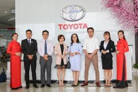 Toyota Tiền Giang chia sẻ và trao đổi kinh nghiệm với Toyota Hùng Vương