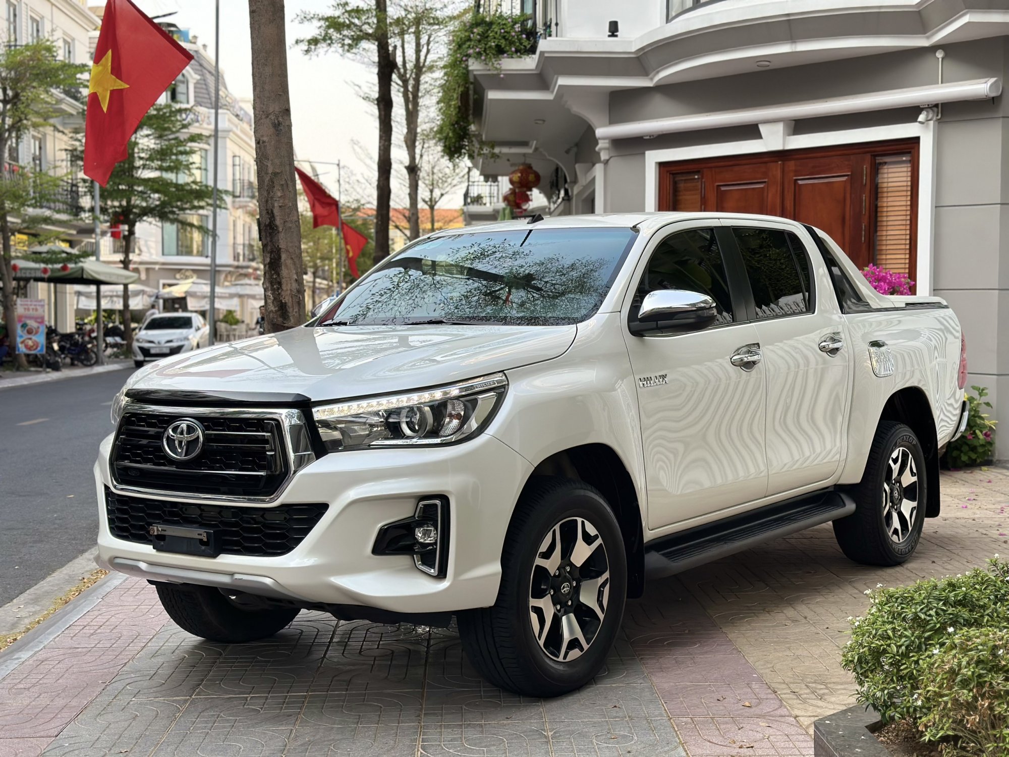 https://www.toyotatiengiang.com.vn/vnt_upload/product/04_2024/Hilux-2018-1.jpg